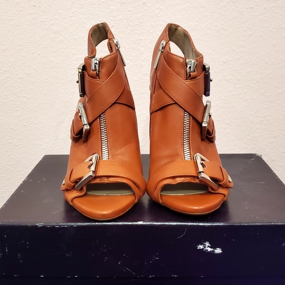 Vero Cuoio Le Silla Genuine Leather TAN 3 Buckle Opentoe Sandals. Size 36(5.5M)